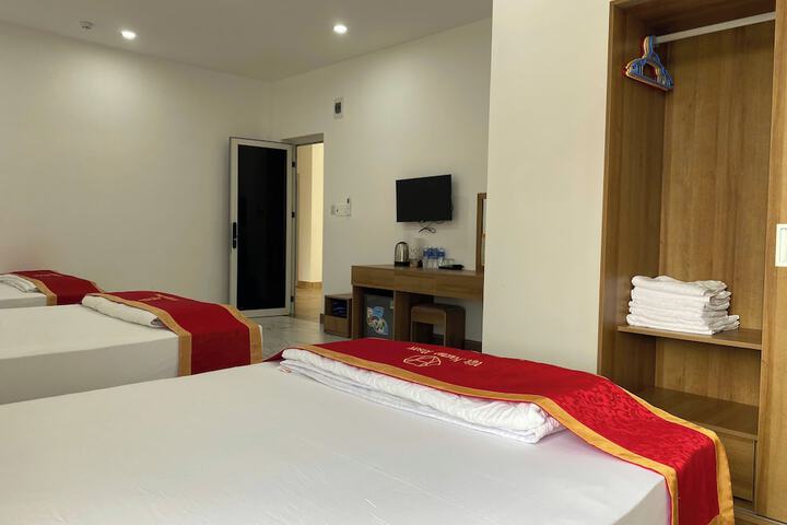 Room 30 of 46