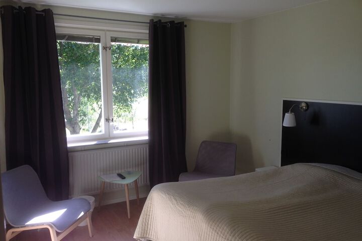 Room 3 of 34