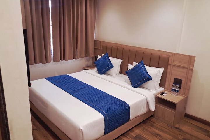 Room 8 of 23