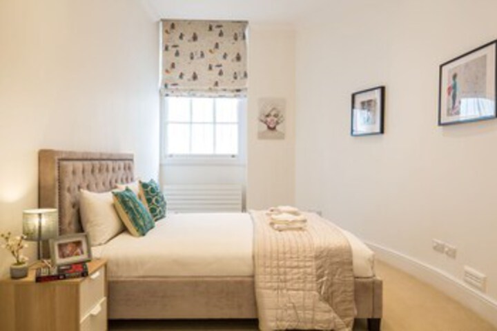 Room 5 of 21