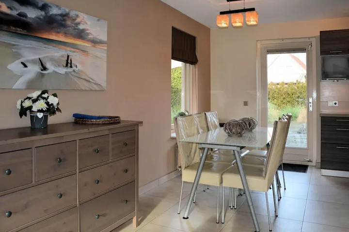 Comfy Holiday Home in Noordwijkerhout near Beach
