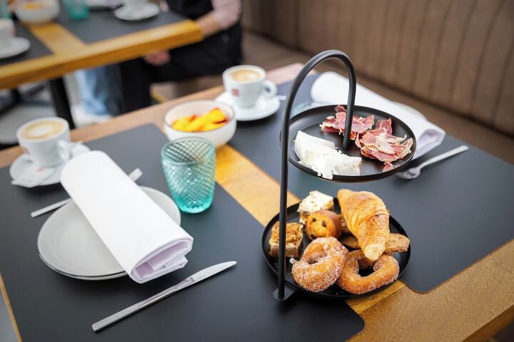 Breakfast/Coffee Service 57 of 69