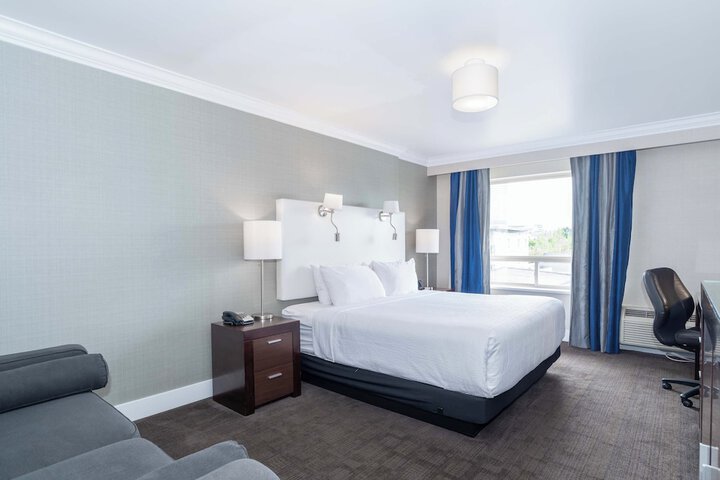 Room 12 of 36
