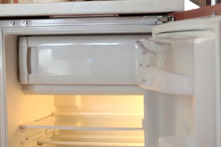 Mini-refrigerator