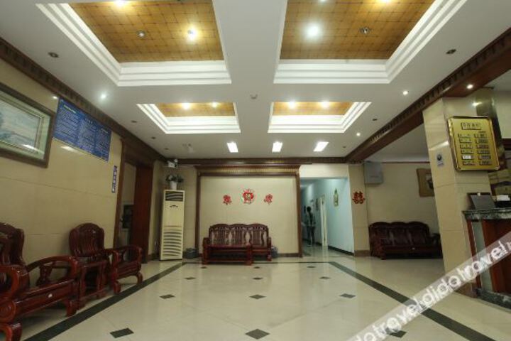 Hotel Interior 8 of 16