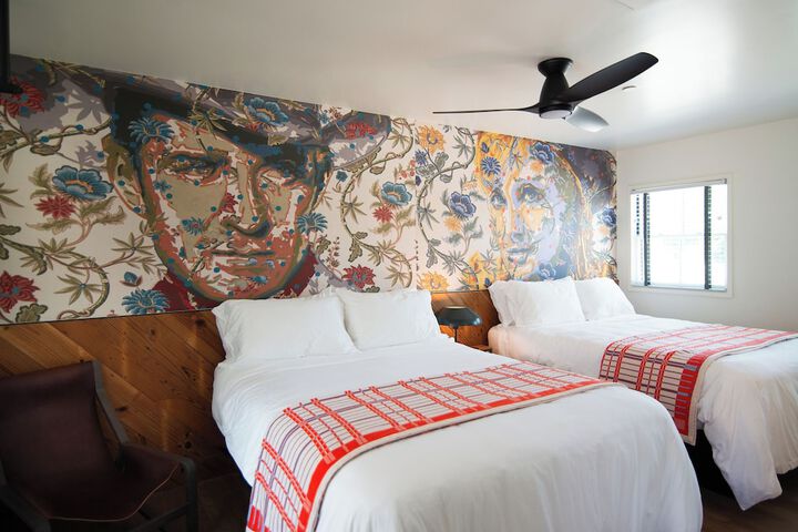 Room 2 of 58