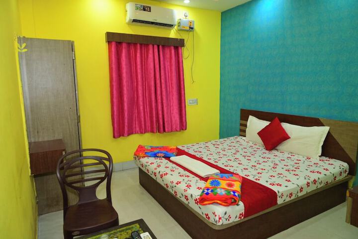 Room 8 of 27