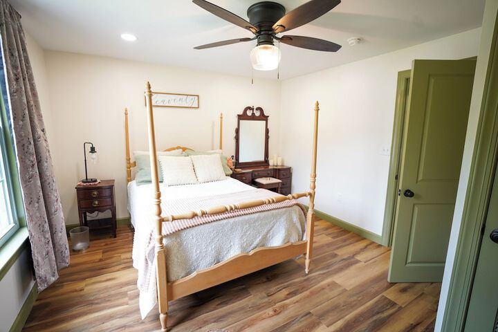 Room 47 of 230