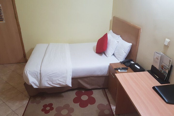 Room 37 of 59