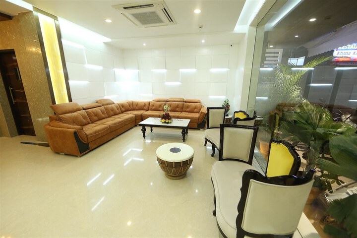 Hotel Interior 4 of 31