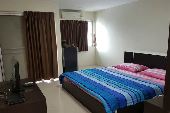 Room 2 of 20