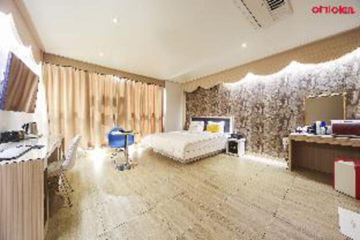CONCEDE HOTEL