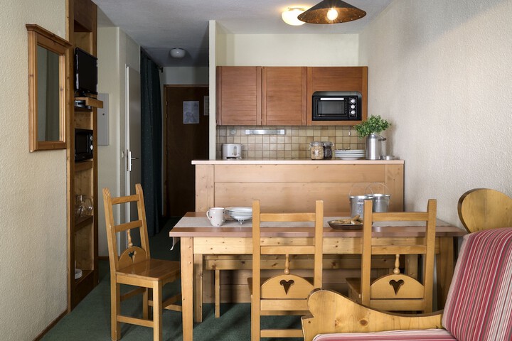 Room 6 of 44