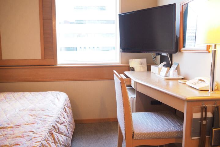Room 9 of 47