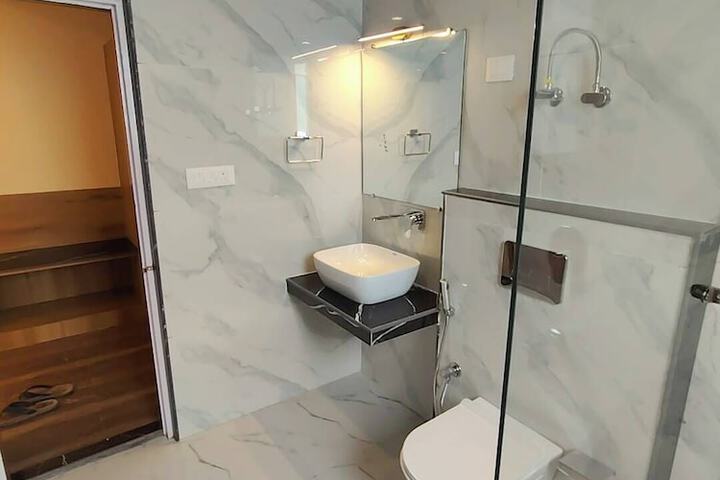 Room 15 of 17