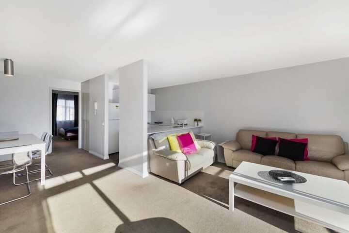 Room 40 of 84