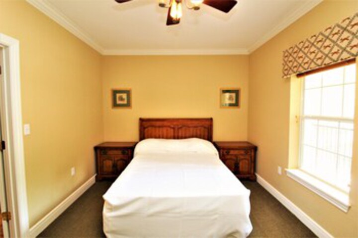 Room 29 of 32
