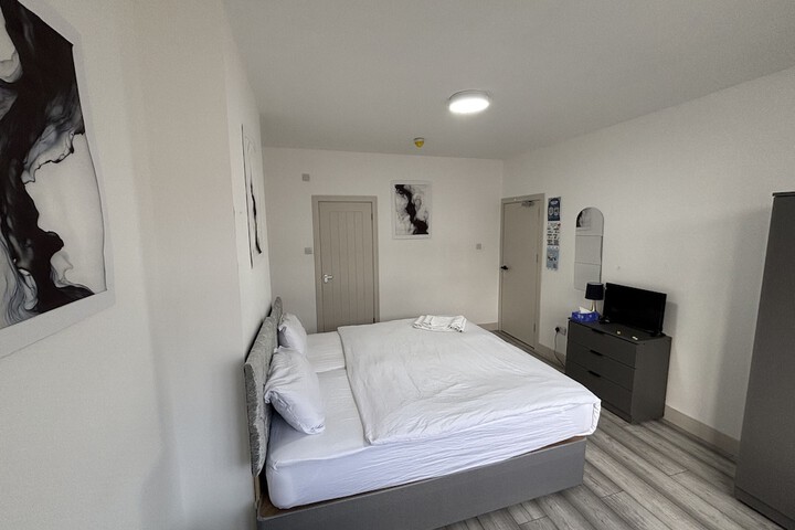 Room 8 of 46