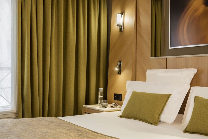 Room 6 of 29