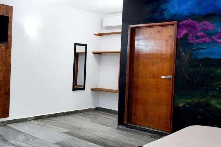 Room 87 of 119