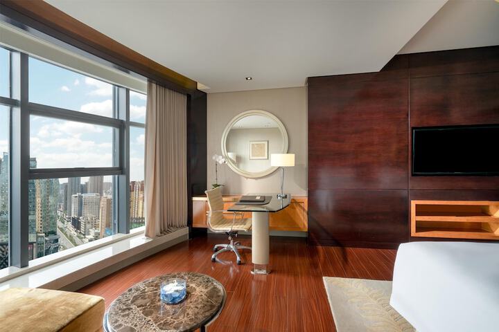 Room 29 of 128