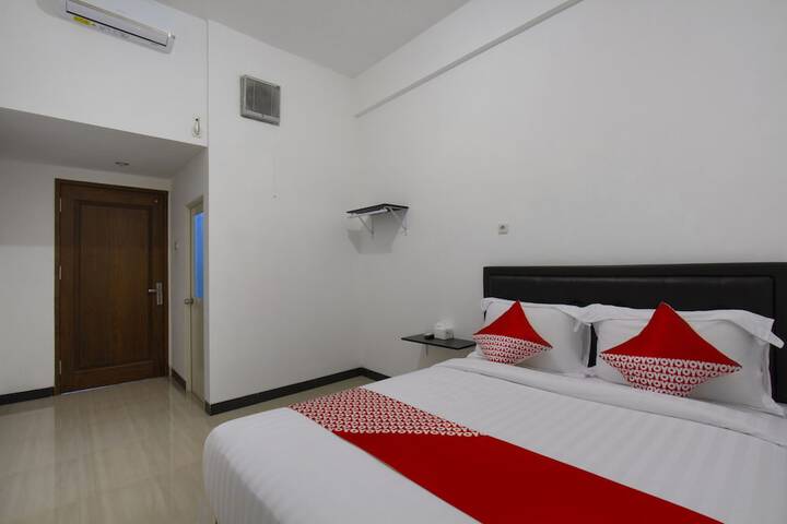 Room 12 of 17