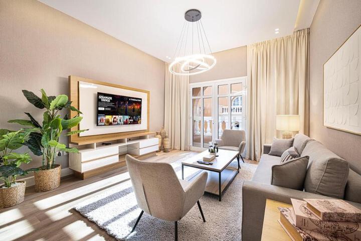 Prime JVC Retreat 1-Bed in Summer Season Community