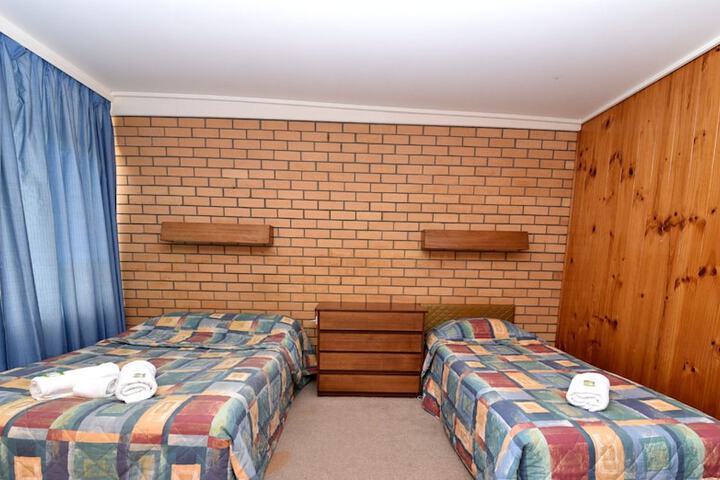 Room 7 of 61