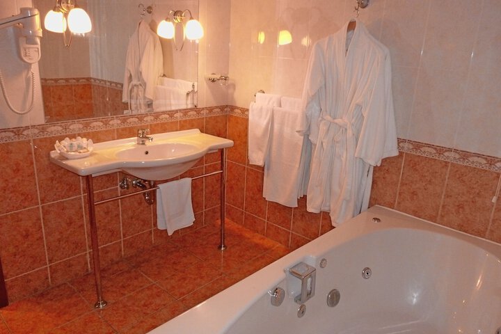 Room 30 of 62