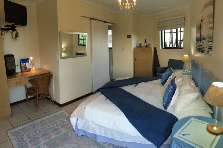 Room 4 of 34