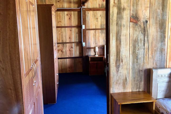 Room 12 of 139