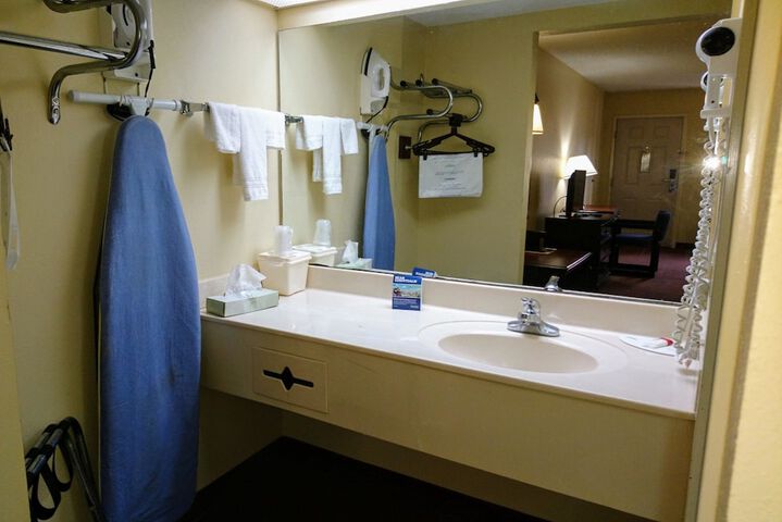 Travelodge by Wyndham Knoxville East