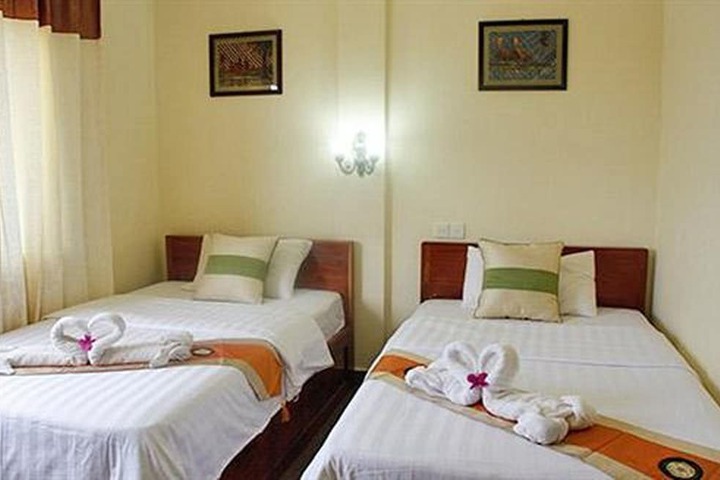 Room 6 of 23
