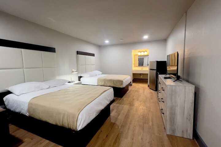 Room 6 of 20