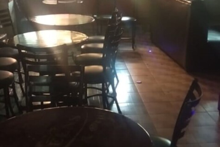 Dining 9 of 14