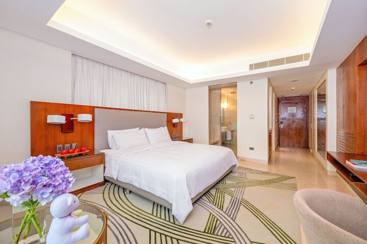 Room 9 of 85