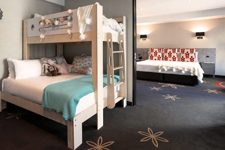 Room 3 of 72