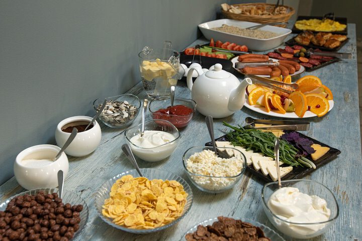 Breakfast/Coffee Service 162 of 196