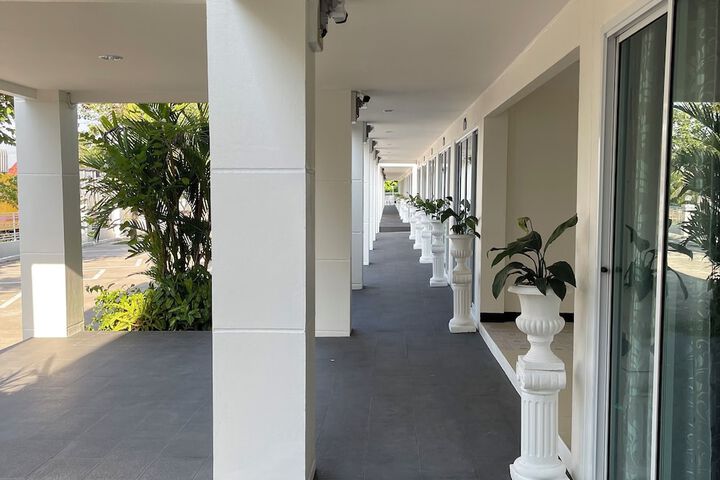 Hotel 14 of 16