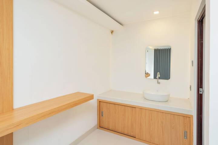 Room 4 of 54