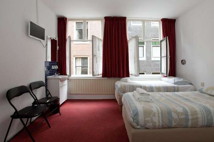 Room 5 of 42