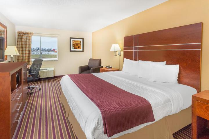 1 King Bed (11 of 11)