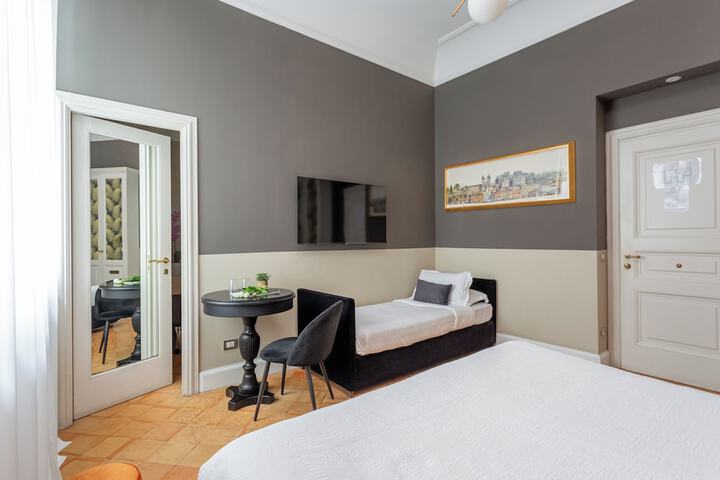 Room 3 of 56