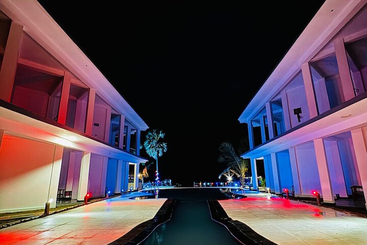 Hotel 33 of 34