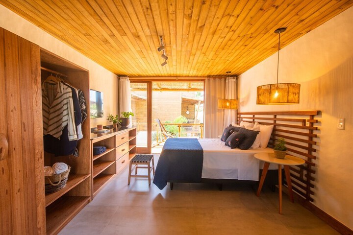 Room 10 of 77