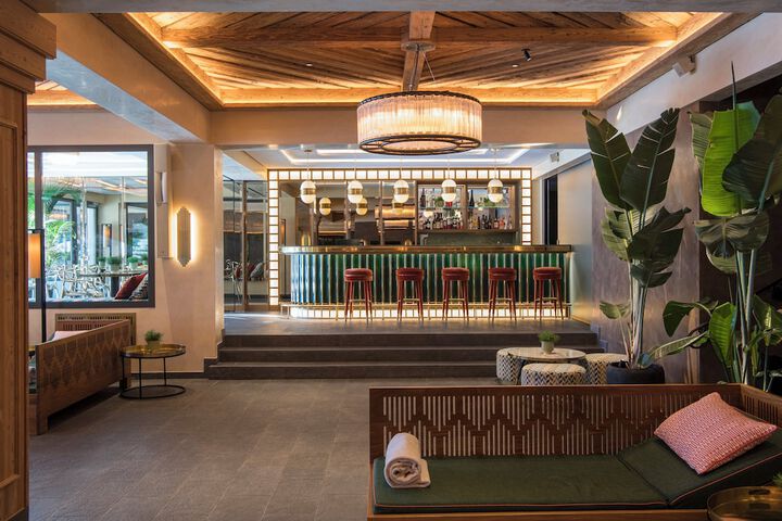 Hotel Interior 126 of 144