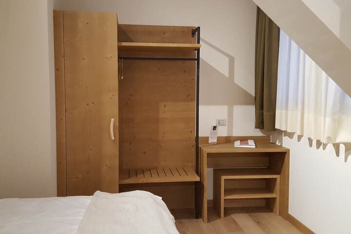 Room 26 of 138