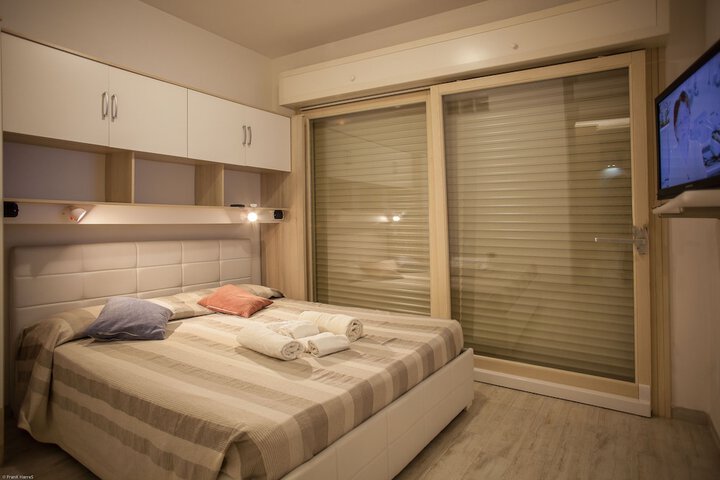 Room 13 of 48