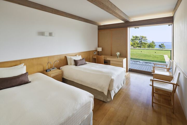 Room 5 of 26