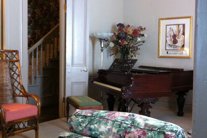 Room 27 of 52